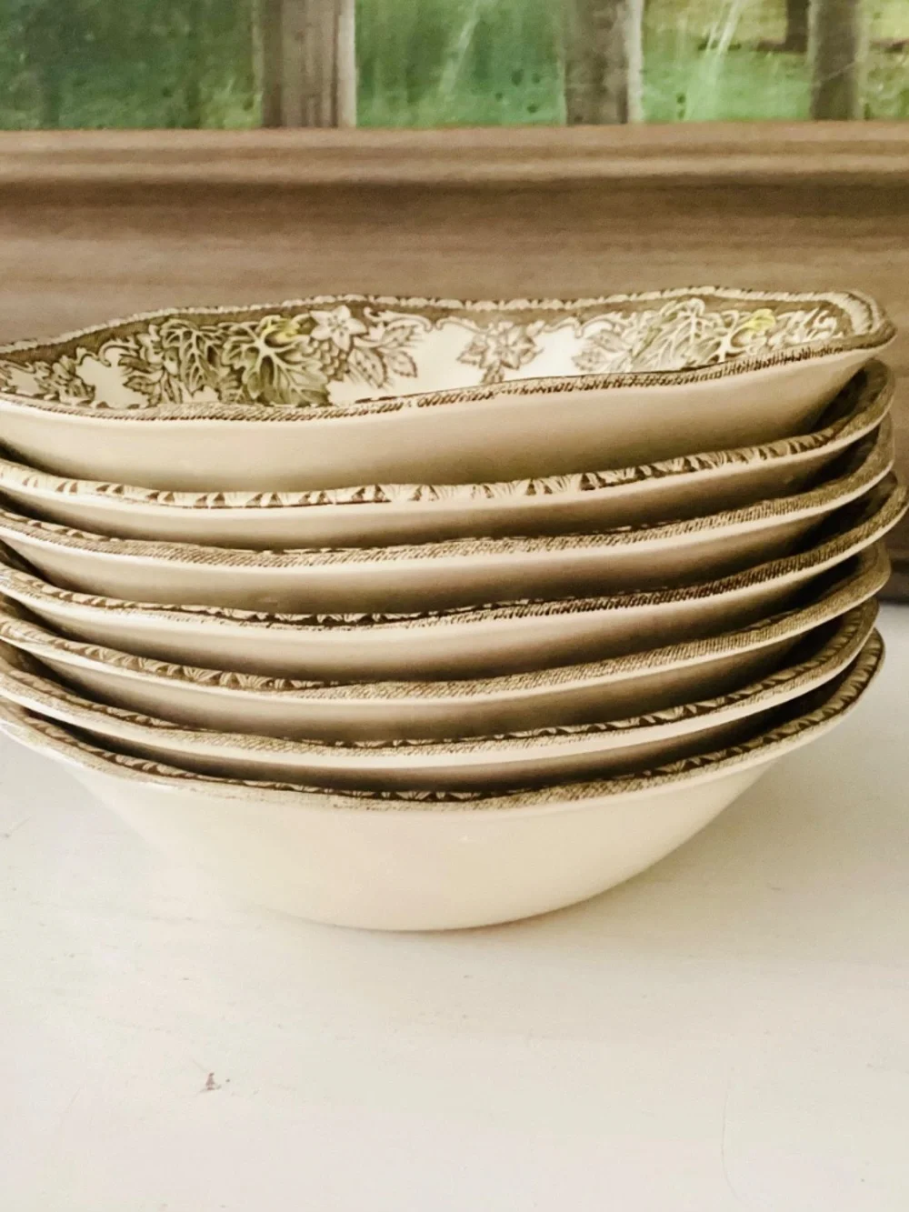 The Friendly Village Johnson Brothers bowls Set of 8 England The covered Bridge